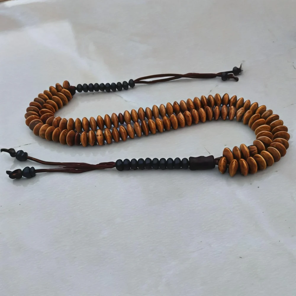 سبحة خشب ساج طبيعي